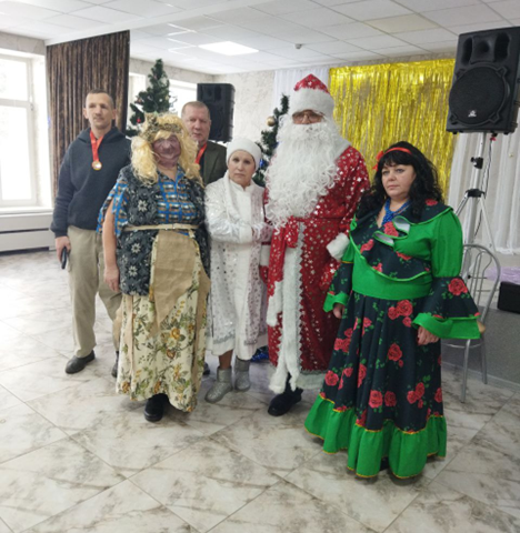 «Приключения у Новогодней елки»
